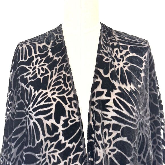 Mark New York Black Velvet Burnout Shawl Poncho Cape O/S Whimsy Goth Witchy NEW - Picture 4 of 7